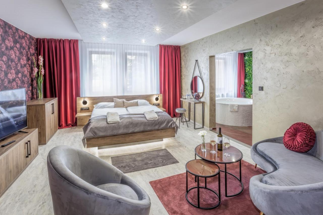 Hotel Beta Bzenec Ngoại thất bức ảnh