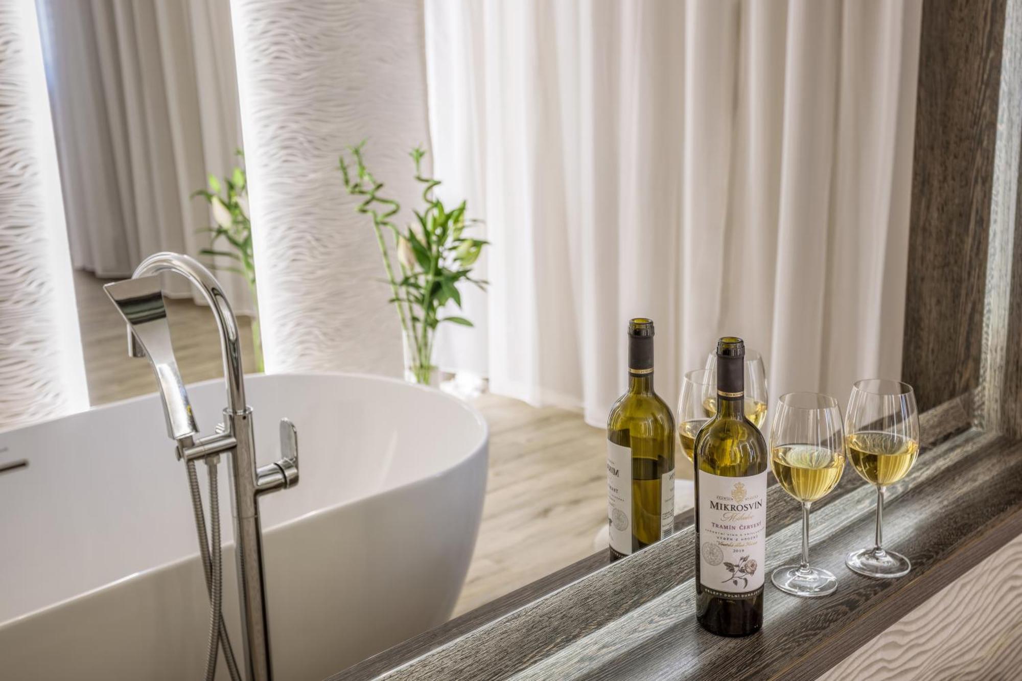 Hotel Beta Bzenec Ngoại thất bức ảnh