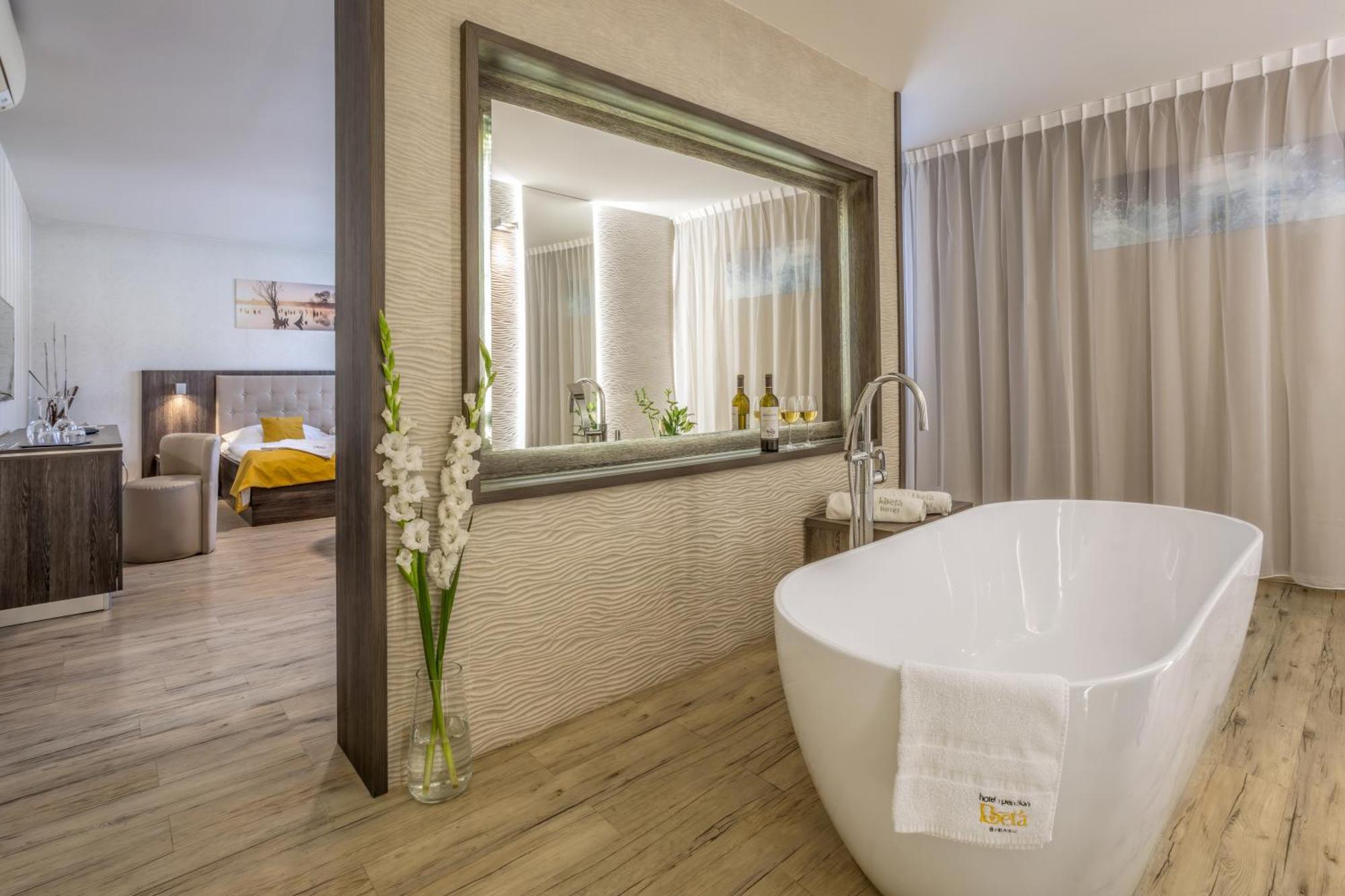 Hotel Beta Bzenec Ngoại thất bức ảnh