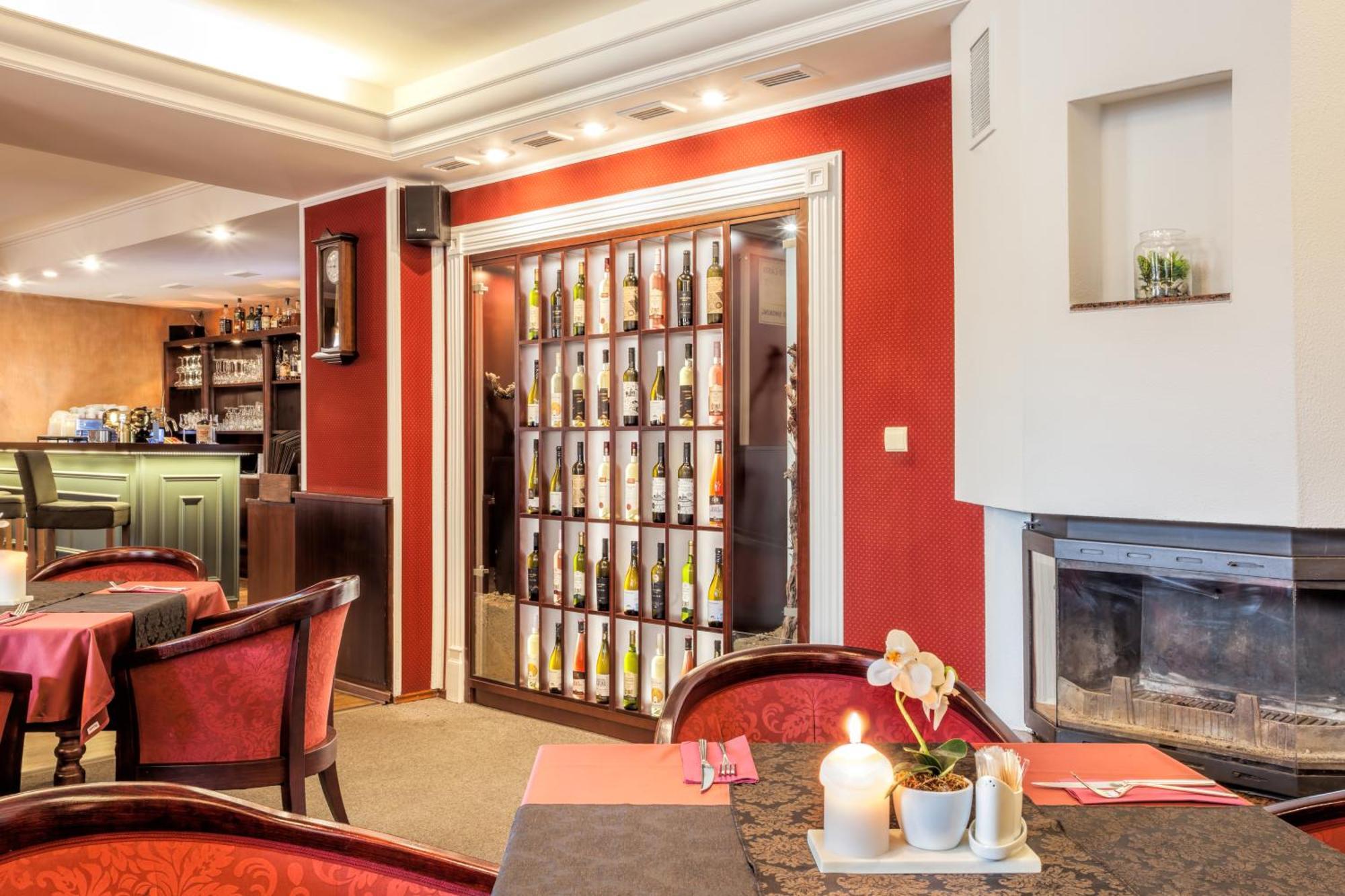 Hotel Beta Bzenec Ngoại thất bức ảnh